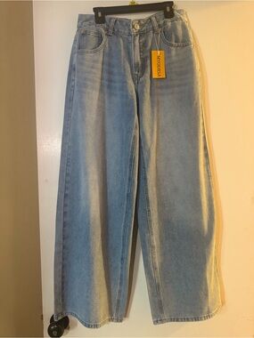 Light Blue Wide-Leg Women’s Jeans
